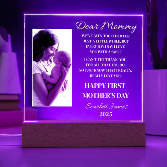 Sentimental First Mother’s Day acrylic plaque with LED wooden base, poem from baby to mommy, perfect gift for new moms