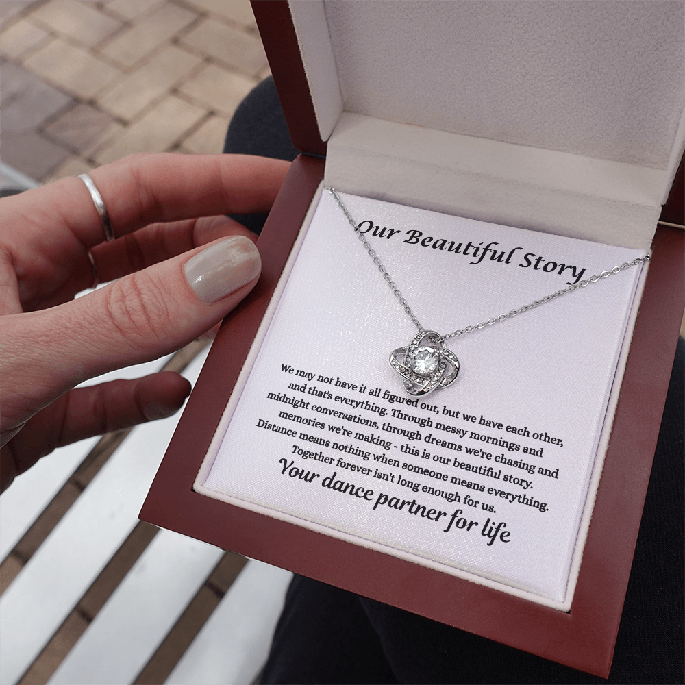 Our Beautiful Story – Love Knot Necklace